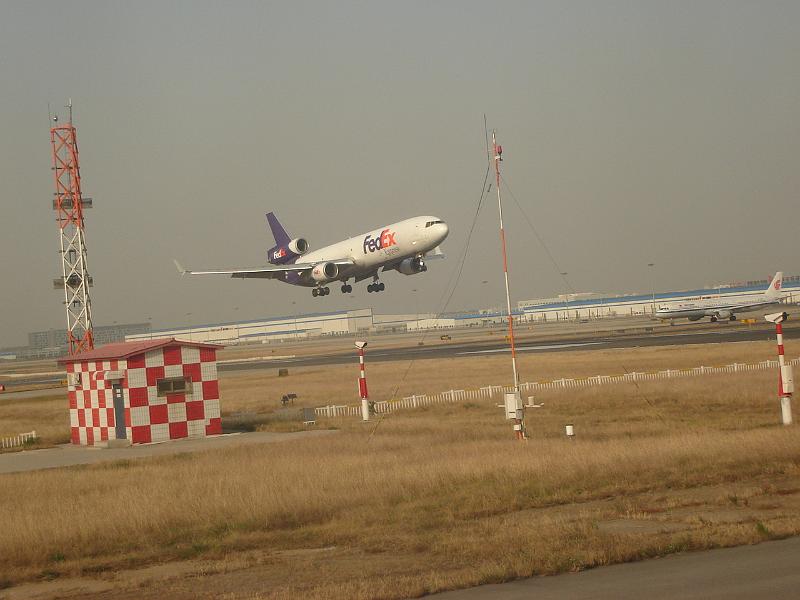 DSC01867.JPG - We need to wait for one more plane before taking off. 21 October 2009