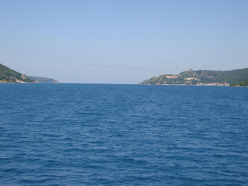 DSC01324.JPG - The Bosphorus at its narrowest, 660 ms, as it flows from the Black Sea. 16 July 2007