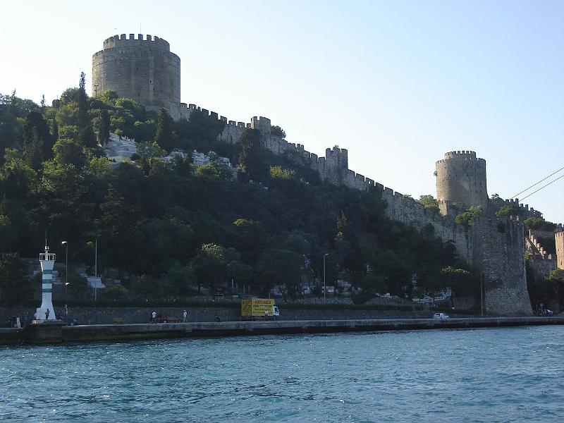 DSC01352.JPG - A closer view of the Rumelihisari, a castle built by Mehmet II. 16 July 2007