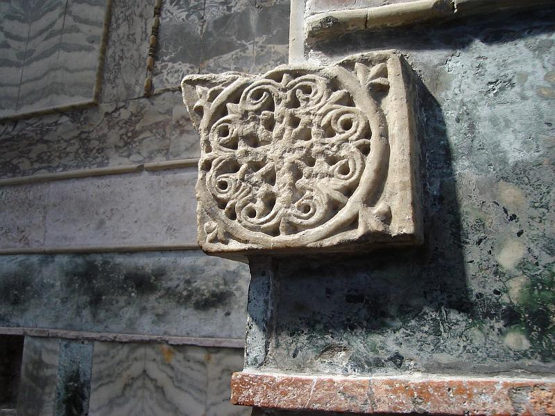 DSC01398.JPG - Decorative carved stone in St. Saviour in Chora. 17 July 2007