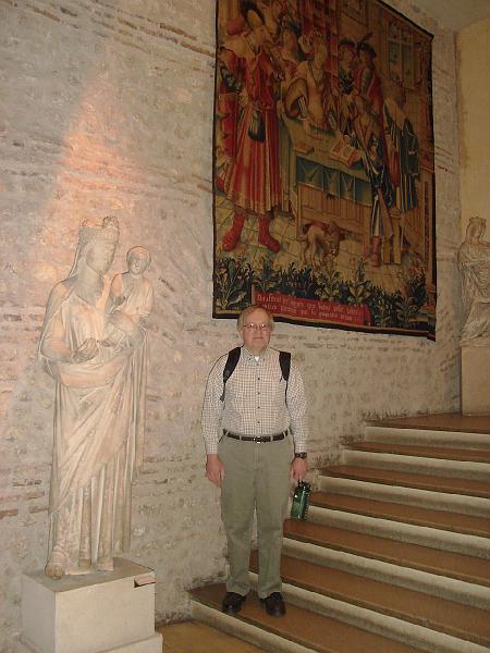 DSC02318.JPG - Bill in the Museum of the Middle Ages, the Cluny, with one of the tapestries.  Paris 17 April 2008