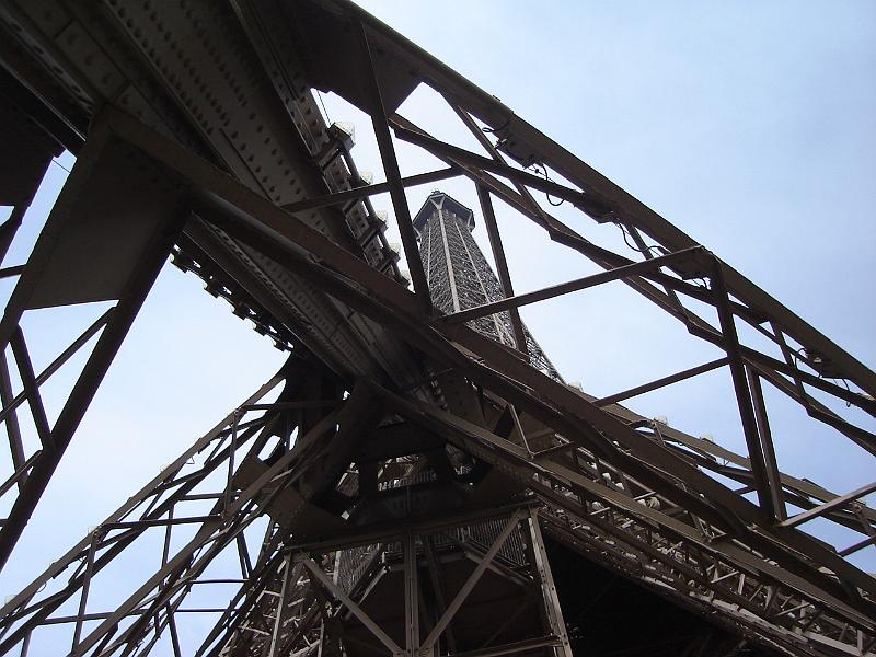 DSC02323.JPG - The Eiffel Tower, Paris 17 April 2008