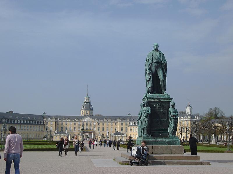 DSC02356.JPG - The Schloss, with Karl in front. 18 April 2008