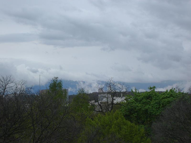DSC02435.JPG - A glimpse of the Swiss Alps from Geneva. 21 April 2008