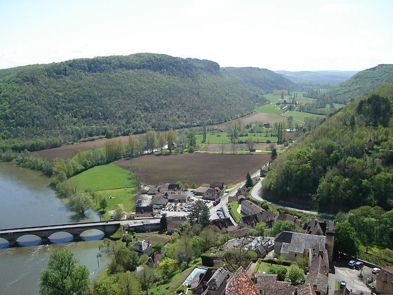 DSC02543.JPG - Views from Castelnaud, with the Dordogne River.  France 24 April 2008