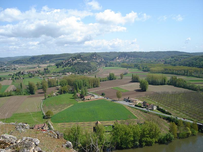 DSC02544.JPG - Another view from Castelnaud.  France 24 April 2008