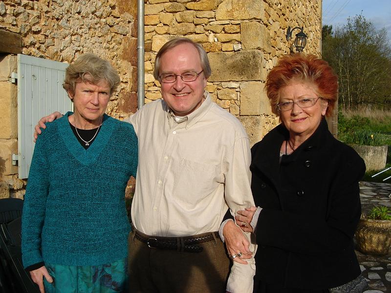 DSC02578.JPG - Viv, Bill, and Shirley - the cousins.  Rauffet France 24 April 2008