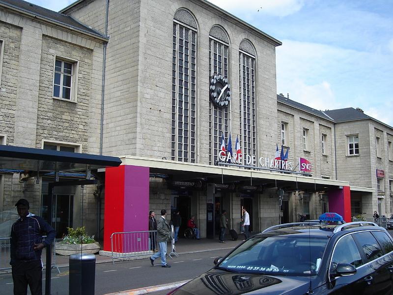 DSC02589.JPG - Gare de Chartres France 25 April 2008