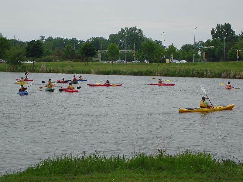 DSC01086.JPG - Ahhhh BratFest - now there are kayak test drives -- for people ages 7 - 15.  Judy could not convince them she was 14. 23 May 2009