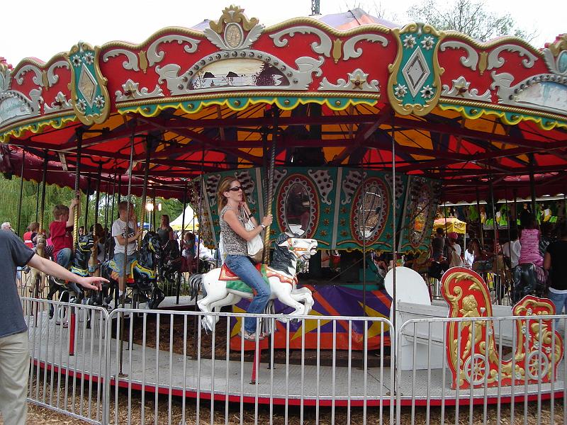 DSC01087.JPG - BratFest also has many carnival rides these days. 23 May 2009