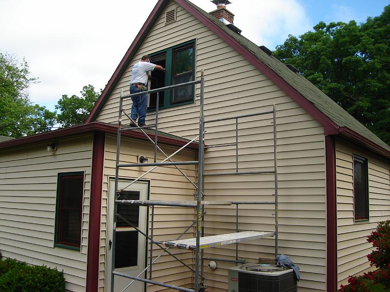 DSC01132.JPG - Scaffolding up.  Brian starting to remove window. 9 June 2009