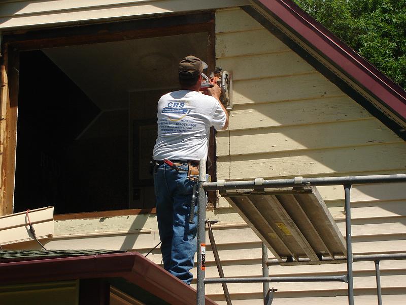 DSC01142.JPG - Brian sawing. 9 June 2009