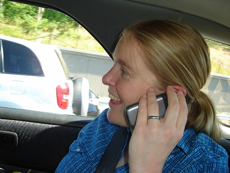 DSC01273.JPG - Gretchen talking to her Aunt Marci. 18 July 2009