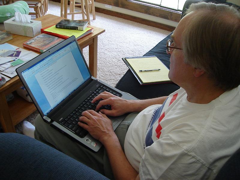 DSC01333.JPG - Typing up the Sebastian User Guide, complete with disclaimer. 22 July 2009