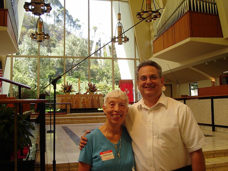 DSC01395.JPG - Ramona and Stan (the choir director) at First United Methodist. 9 August 2009