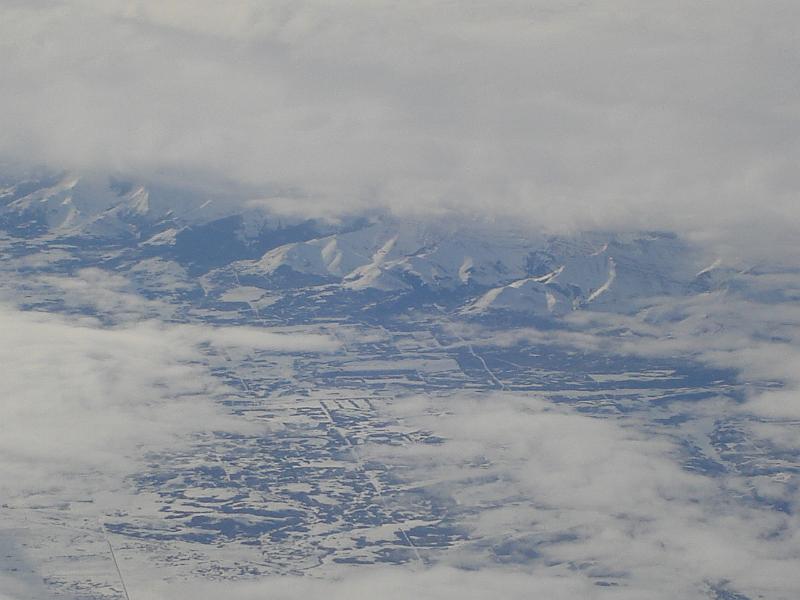 DSC01646.JPG - More mountains on our way to Seattle. 15 October 2009