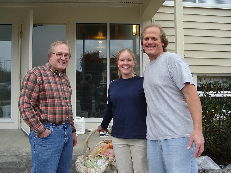 DSC01678.JPG - Bill, Sebastian, Gretchen, and Larry at the Redmond United Methodist Church. 15 October 2009