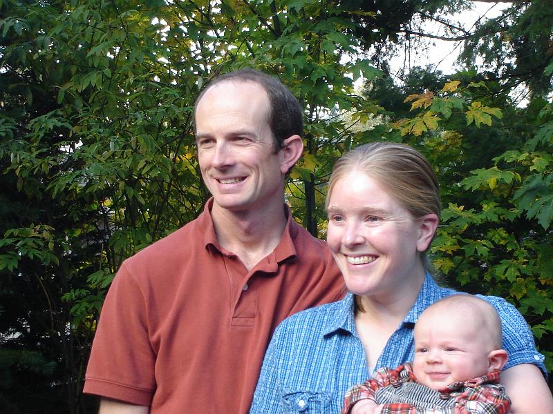 DSC01787.JPG - Family portrait. 17 October 2009