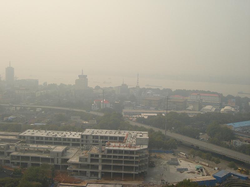 DSC02350.JPG - A view of the Yangtze River front. 30 October 2009