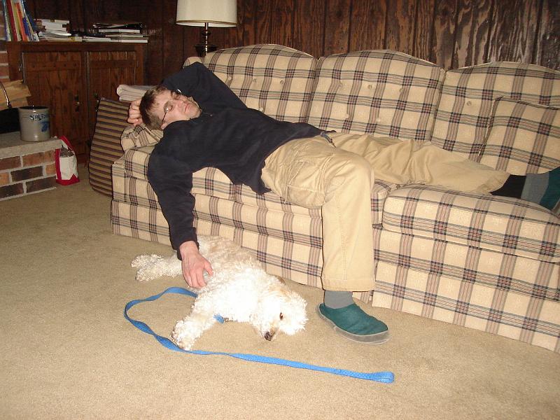 DSC02758.JPG - Dusty and Andrew recovering from eating. 30 December 2009