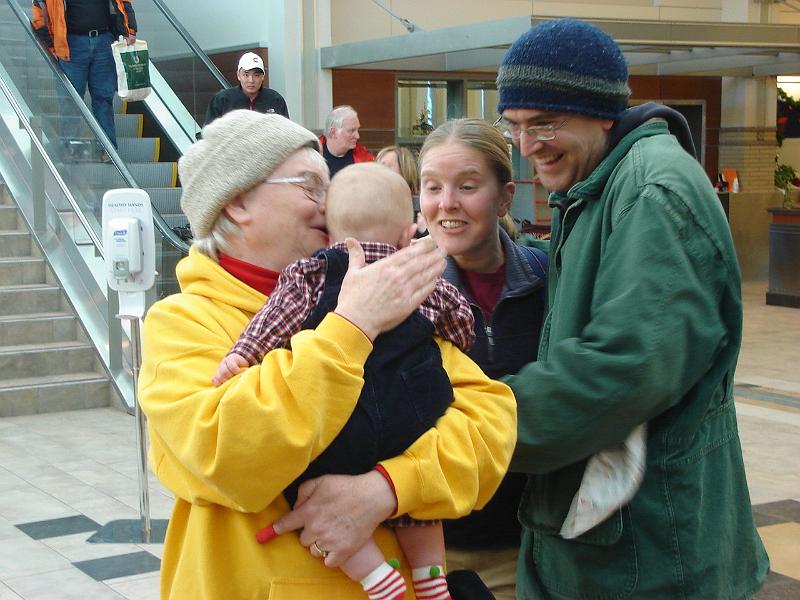 DSC02764.JPG - Judy, Sebastian, Gretchen, and Uncle Andrew (his first meeting with his nephew). 31 December 2009