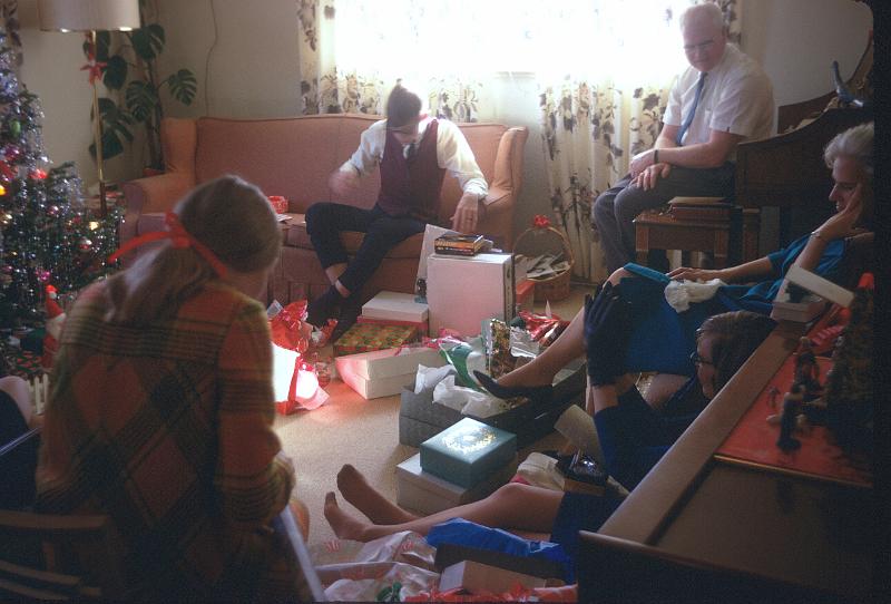 0350-Christmas.jpg - Marcia, Richard, Amos, Betty, and Judy.  Forest Street, Denver.