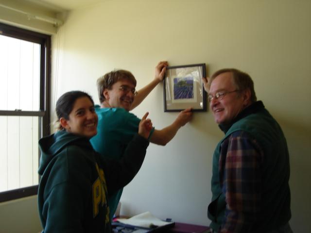 DSC00141.JPG - Just cannot get it done with two - Brenda joins Andrew and Bill. 25 February 2006