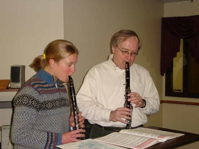 DSC00243.JPG - Gretchen and Bill playing. 23 March 2006