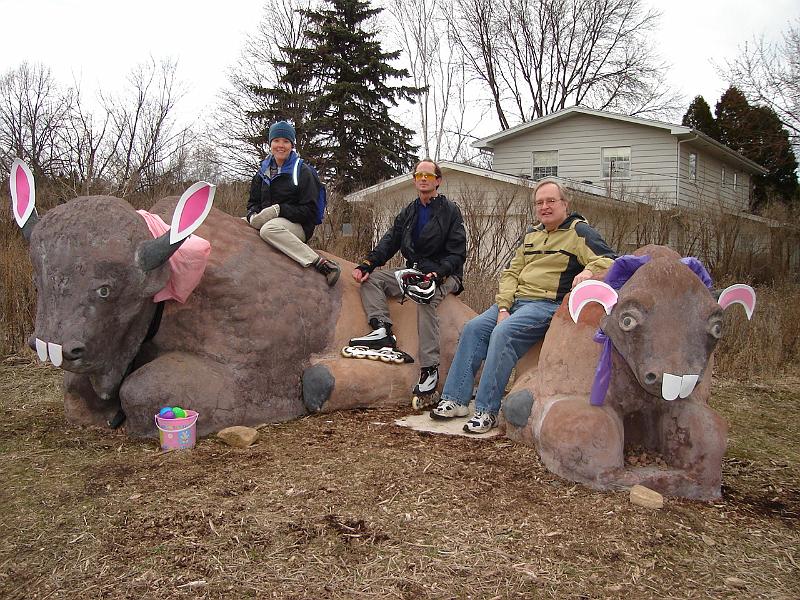 DSC00260.JPG - Gretchen, Matt with roller blades, and Bill with the Easter buffaloes. 25 March 2006