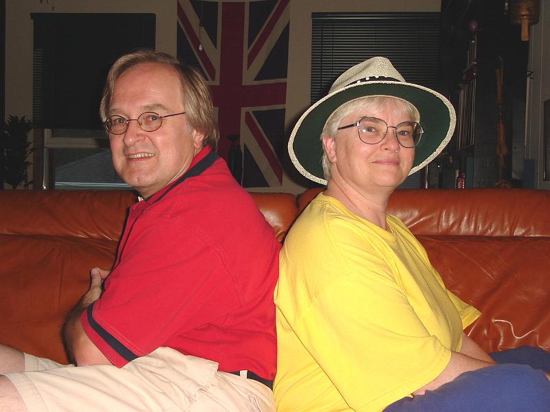 DSC00359_00.JPG - Bill and Judy, 35th wedding anniversary. 14 August 2006