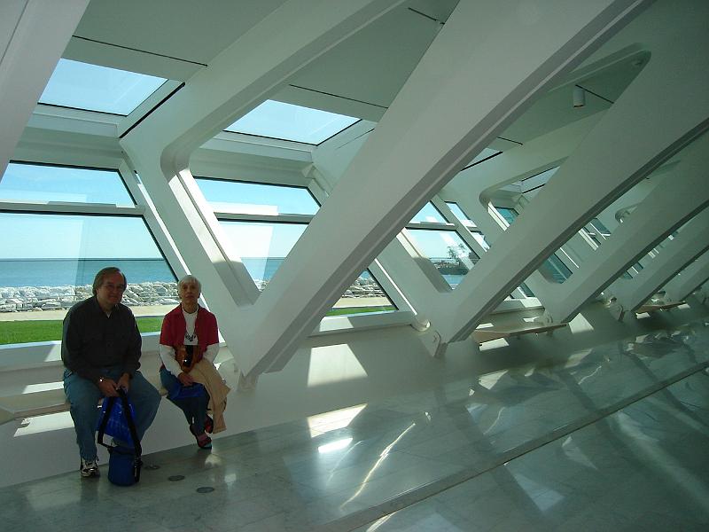 DSC00424.JPG - Bill and Ramona in the MAM. 25 September 2006