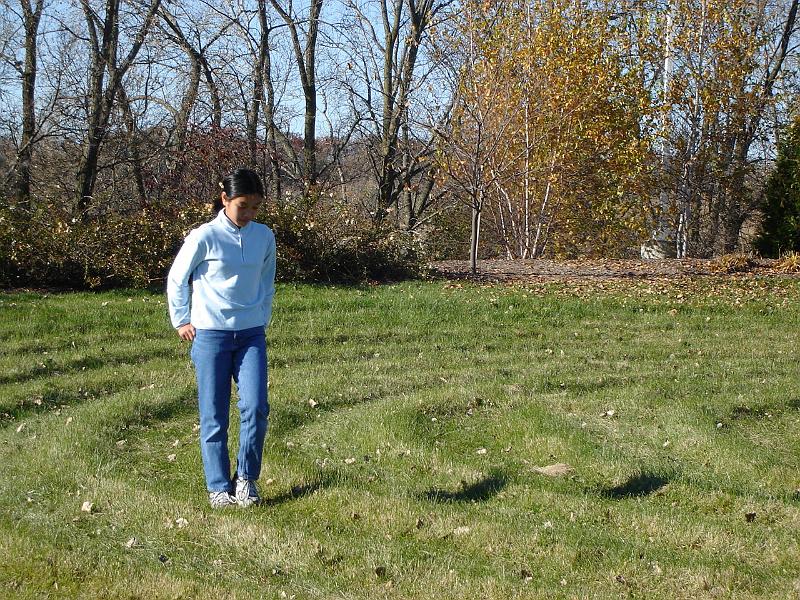 DSC00544.JPG - Guanshan on the labyrinth. 29 October 2006