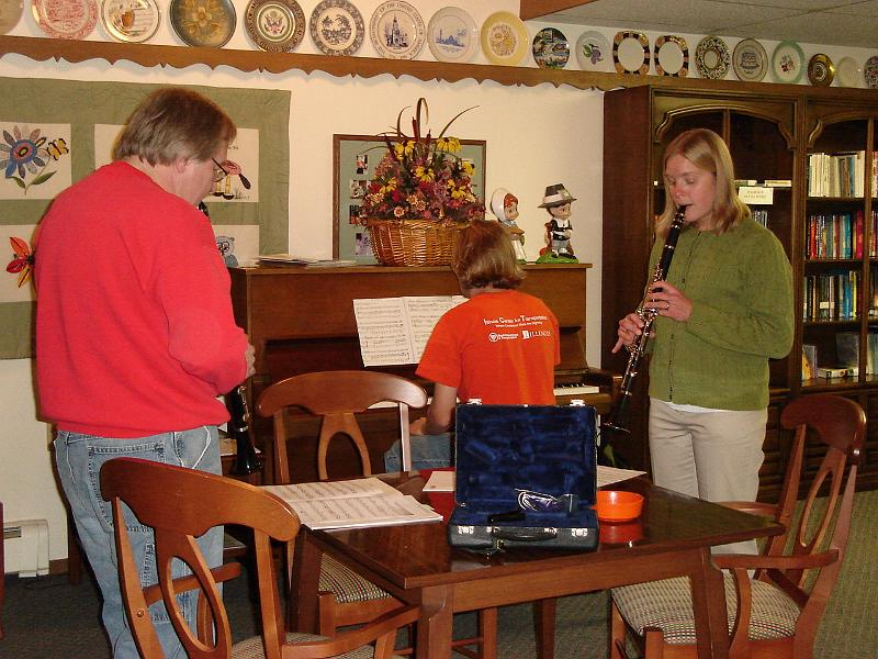 DSC00636.JPG - Bill, Andrew, and Gretchen performing at Voss Haus. 22 November 2006