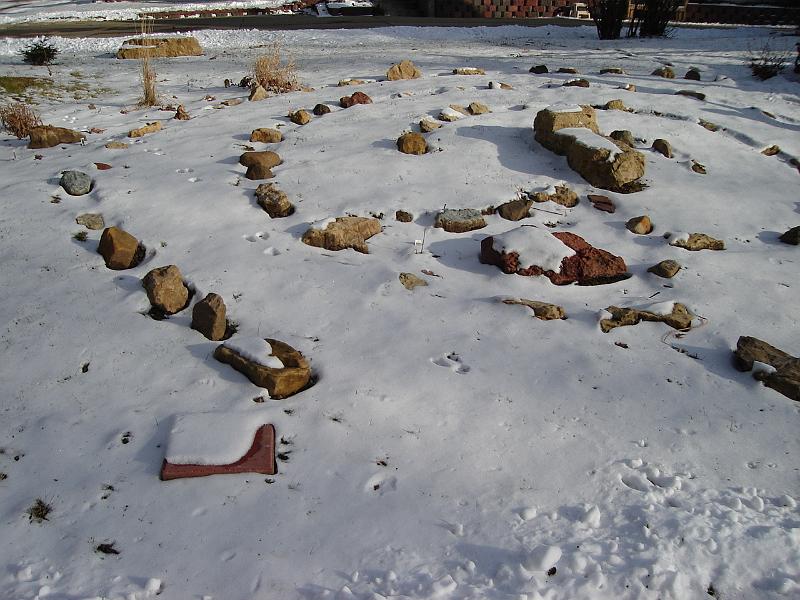 DSC00705.JPG - Labyrinth with snow. 4 December 2006