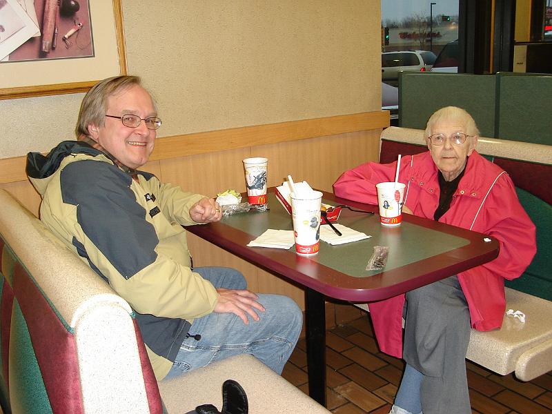 DSC00841.JPG - Bill helping Lillian celebrate birthday #92 at her favorite restaurant. 23 March 2007