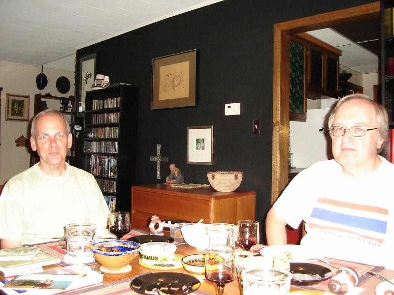 DSC00976.JPG - We invited Bruce to dinner to discuss Istanbul, a place he has visited.  Here he is at table with Bill. 5 July 2007