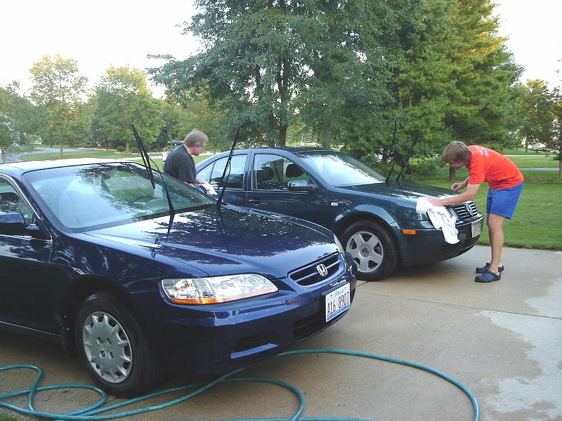 DSC01695.JPG - Bill and Andrew washing the Honda and Shackleton. 2 September 2007