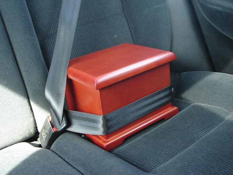 DSC01773.JPG - Lillian's ashes safely in Shackleton's back seat - on the way to Wisconsin Memorial Park, Brookfield Wisconsin. 18 September 2007