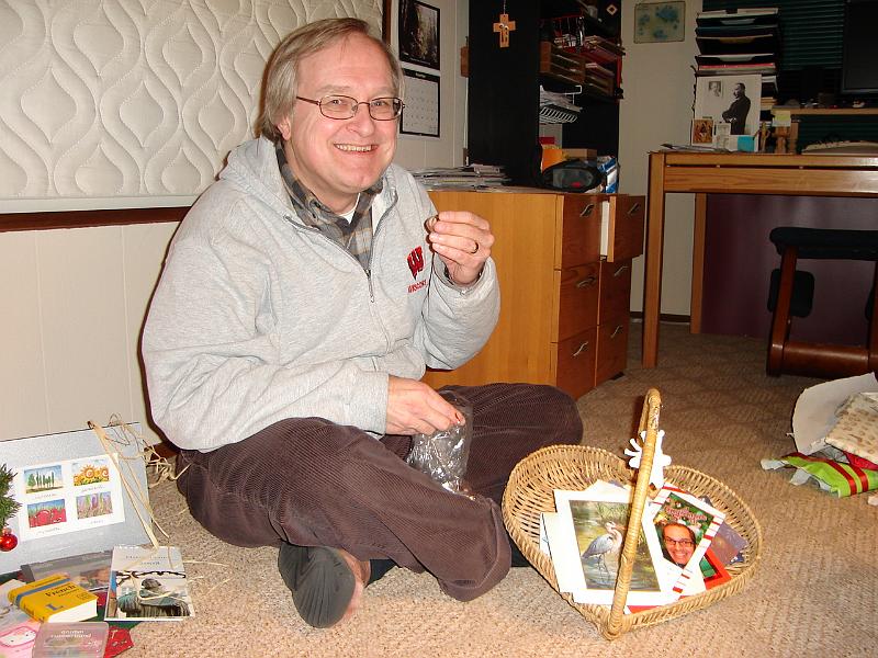 DSC02187.JPG - Bill (note Christmas card basket occupant). 24 December 2007