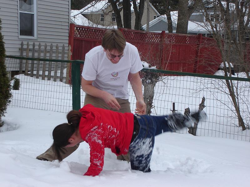 DSC02252.JPG - Andrew continues with assisting Sara ... without success. 1 March 2008