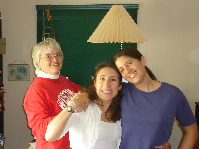 DSC02764.JPG - Judy, Sara, and Brenda. 17 May 2008