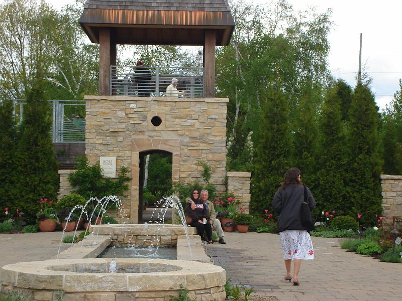 DSC02786.JPG - Sara and Juan B., and Sara.  Olbrich Gardens.  Madison 18 May 2008
