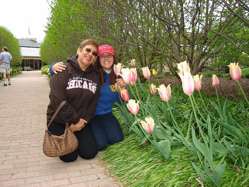 DSC02795.JPG - Andrew, Amparo, and Brenda with tulips at Olbrich Gardens.  Madison 18 May 2008