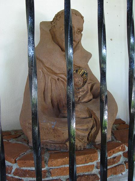 DSC00084.JPG - A statue at the Mission San Diego de Alcala. 11 August 2008