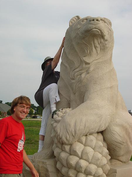 DSC00196.JPG - Andrew and Judy climbing a bear.  Urbana 14 August 2008