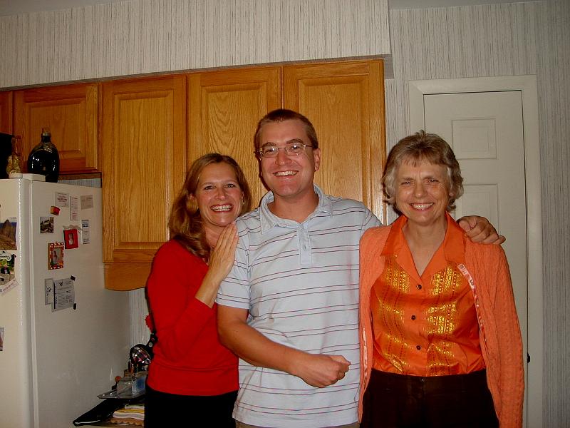 DSC00249.JPG - Tracy, Andrew, and Yvonne at Food and Fellowship at Bill's house. 13 September 2008