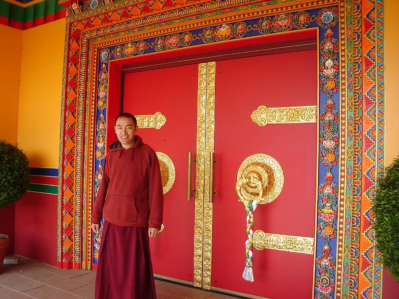 DSC00361.JPG - The doors of the Buddhist temple, with our guide, in Deer Park, near Oregon Wisconsin 6 October 2008