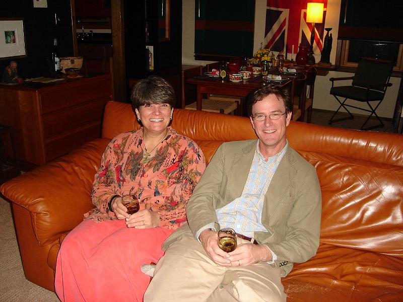 DSC00383.JPG - Pastors Twink and Craig - over for dinner. 8 October 2008