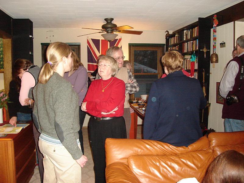 DSC00713.JPG - Gwen, Gretchen +1, Stephi, Cheryl, Bill, Joyce. 30 December 2008