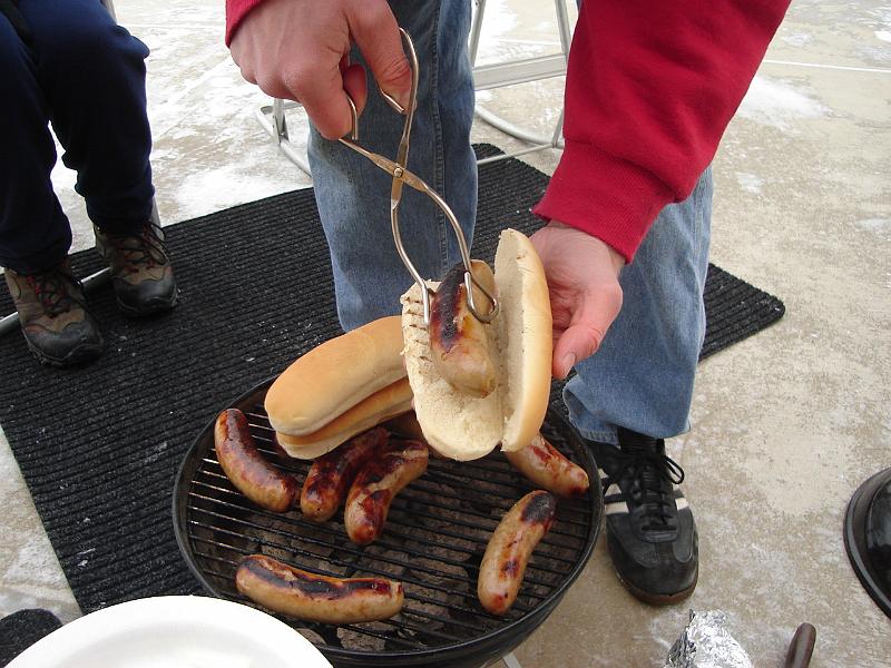 DSC00751.JPG - Ahhhhhhhhh.  First brat ready. 1 January 2009